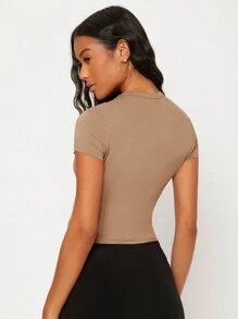 SHEIN BASICS 女士時尚純色修身夏季T恤，百搭 - 卡其色 - 查看 2