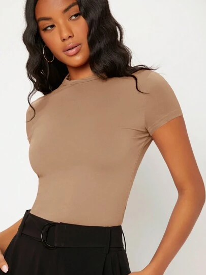 SHEIN BASICS Camiseta de verano ajustada y de unicolor para mujer, versátil