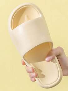 夏季新款时尚简约男女家居拖鞋，休闲日常穿着。加厚鞋底设计，透气柔软舒适。EVA材质，适用于浴室，防滑、无异味、抗菌、保护双脚、速干 | 超强缓震 | 适用于沙滩/户外街道/室内卧室、浴室等场所。[建议选购大一码，穿着更舒适。]