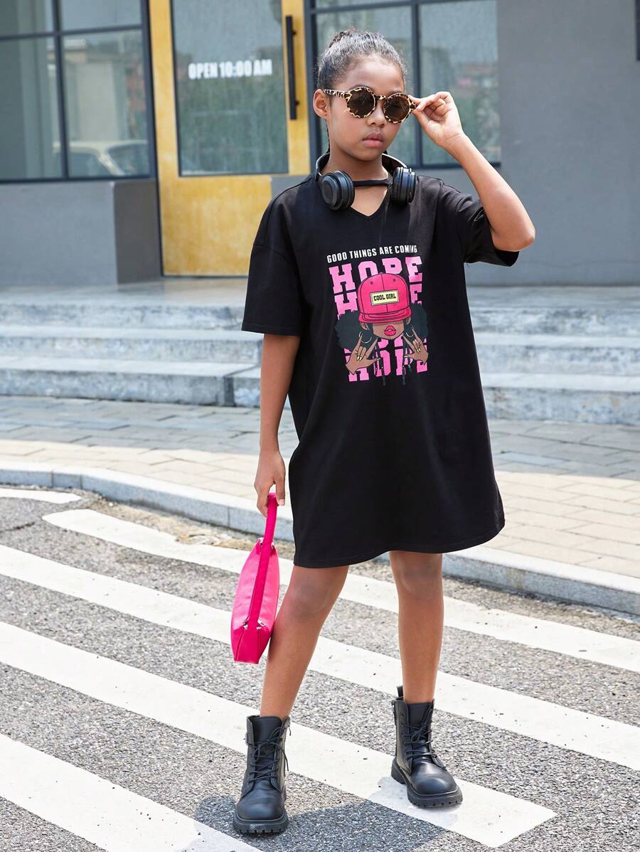 SHEIN Vestido camiseta de manga caída de tirantes anchos, con estampado y calado, informal y holgado, para niña preadolescente en verano - Negro - Ver 1