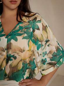 Aveloria Rosie Random Printed V-Neck Short Sleeve Holiday Style Shirt