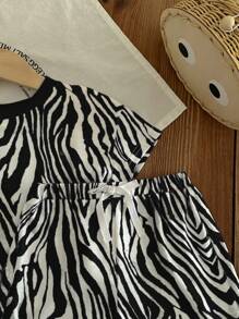SHEIN LMoss Kids LMoss 女婴休闲针织斑马图案拼色短袖T恤和松紧腰短裤套装，适合夏季 - 黑色 - 查看 6