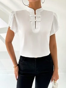 SHEIN Clasi Chemise d'été simple au style chinois avec boutons, manches à fleurs et pétales pour tenues de fête et vacances pour femmes - Blanc - Voir 5