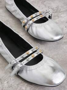 SHUZIA Women's Silver Simple Round Beaded Flat Shoes For Everyday Wear - Silver - View 4