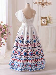 Vestido de niña preadolescente con detalles decorativos de parche en los hombros y patrón geométrico lindo