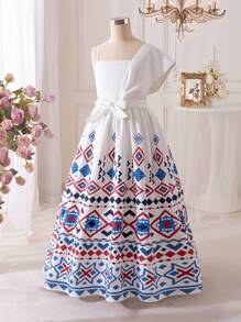 Vestido de niña preadolescente con detalles decorativos de parche en los hombros y patrón geométrico lindo