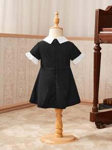 SHEIN 2024 Neue elegante und stilvolle Baby Mädchen Farbblock Kurzarmkleid mit Umlegekragen für den Sommer
