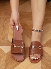 2024 Summer New Arrival Women's Sandals, Metal Buckle Design, High-End And Comfortable, Versatile, Plus Size Wide Shoes