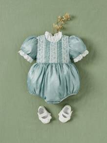 SHEIN 嬰兒女童復古法式連體褲，具有貴族優雅和泡泡袖，並飾有蕾絲，適合春夏外出穿著 - 綠色 - 查看 1