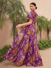 UNITHORSE Random Cut Floral Pattern Batwing Sleeve Dress With Waist Beading And Embroidery, Elegant And Sophisticated With A High-End Flair