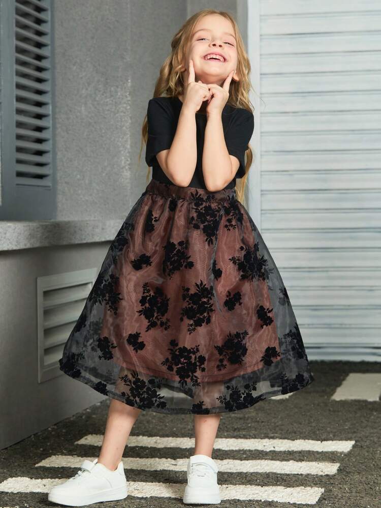 Young Girl Elegant Short Sleeve Dress With Round Neckline And Mesh Contrast, Summer