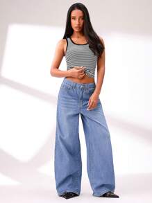 SHEIN BASICS Áo thể thao thông thường dệt kim sọc Slim-Fit cổ tròn thông thường cho nữ có đệm lót áo lót - Đen và trắng - Xem 4
