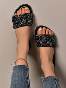 Sandal đế bằng nữ, kiểu dáng dễ phối đồ, hở mũi, nhẹ nhàng và sang trọng, đính đá lấp lánh, phù hợp cho cả bốn mùa và các hoạt động ngoài trời, thích hợp cho ngày Valentine, trang phục mùa xuân hè. - màu đen - Xem 3