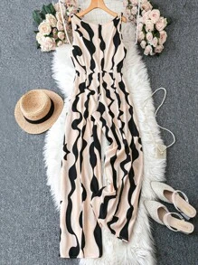 SHEIN LUNE Fashionable Plus Size Women's Printed Jumpsuit With Cinched Waist And Wide-Legged