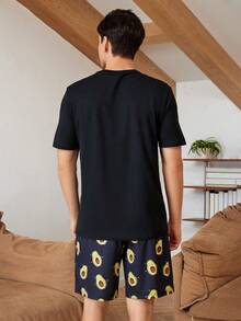 Conjunto de ropa de verano para hombre, estampado con dibujos animados de frutas en camiseta de cuello redondo y pantalones cortos para uso en casa