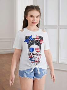 SHEIN Camiseta informal con cuello redondo para niña preadolescente de talla extendida con patrón de dibujos animados y huecos en la parte delantera