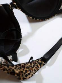 Snug Zone 女士休闲露背豹纹印花和黑色面料胸罩两件装，略有弹性，猎豹印花上衣 - 黑色 - 查看 5