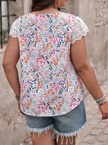 SHEIN Franclia Blusa de encaje con contraste de tallas grandes para vacaciones y ocasiones casuales con estampado floral pequeño - Multicolor - Ver 2