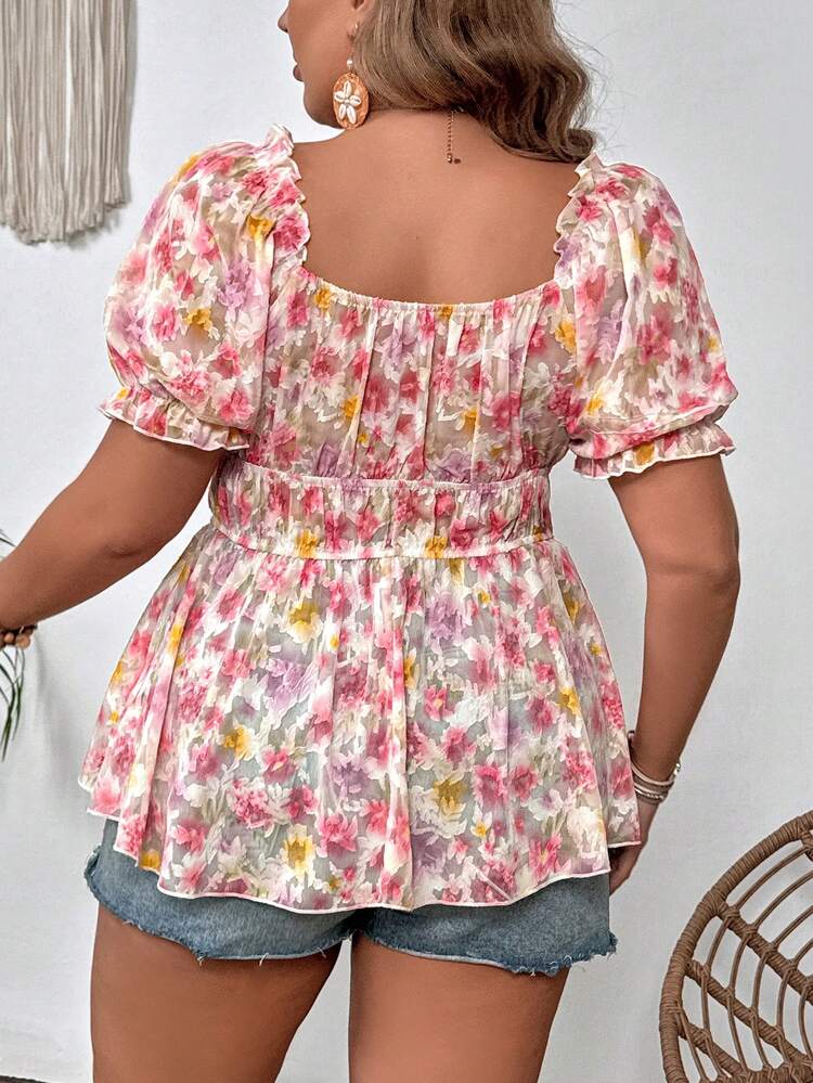 Plus Size Women's Floral Vacation Print Sweetheart Neck Short Puff Sleeve Shirt
