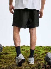 In My Nature Men's Printed Simple Outdoor Casual Shorts Black Shorts - Black - View 2