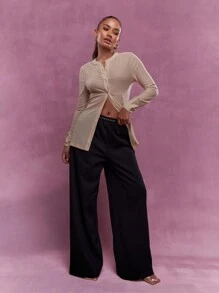 MISSGUIDED Camisa de manga larga con botones, cuello redondo y brillo transparente - Dorado - Ver 4