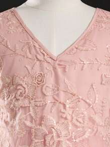 SHEIN Tween Girl Wedding Season Lace Contrast Mesh Applique V-Neck Long Sleeve Formal Dress For Weddings, Flower Girls, Banquets, Birthdays, Parties