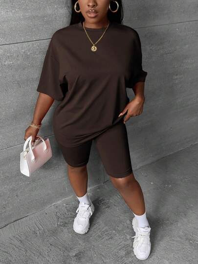 Slaydiva Women's Summer Casual Solid Color Short Sleeve Top And Shorts Set