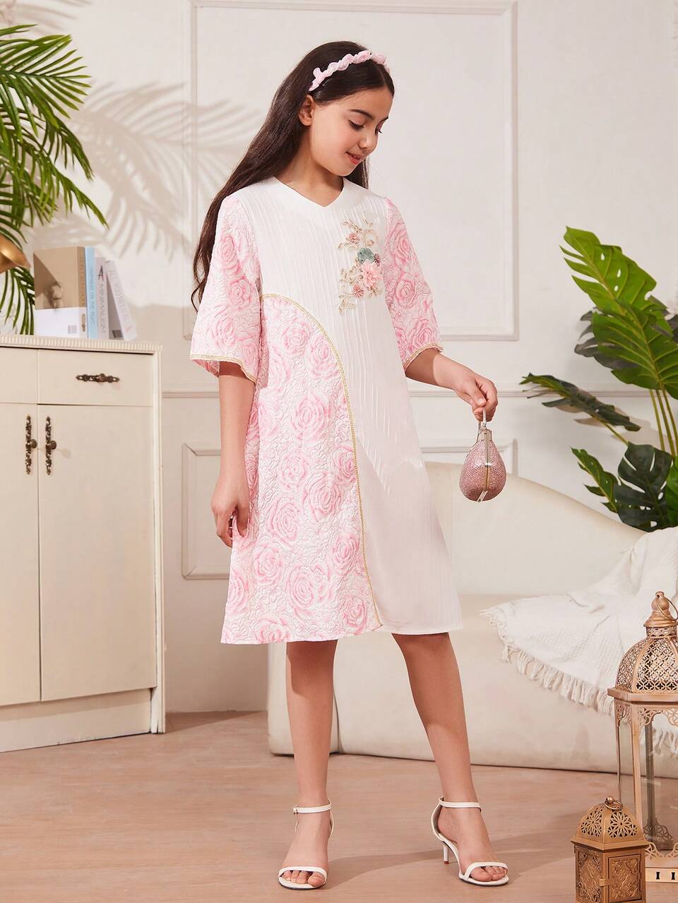 Tween Girl Pink Floral Textured Fabric Splice Dress With Belt, Mommy And Me Matching Outfits (4 Pieces Sold Separately)