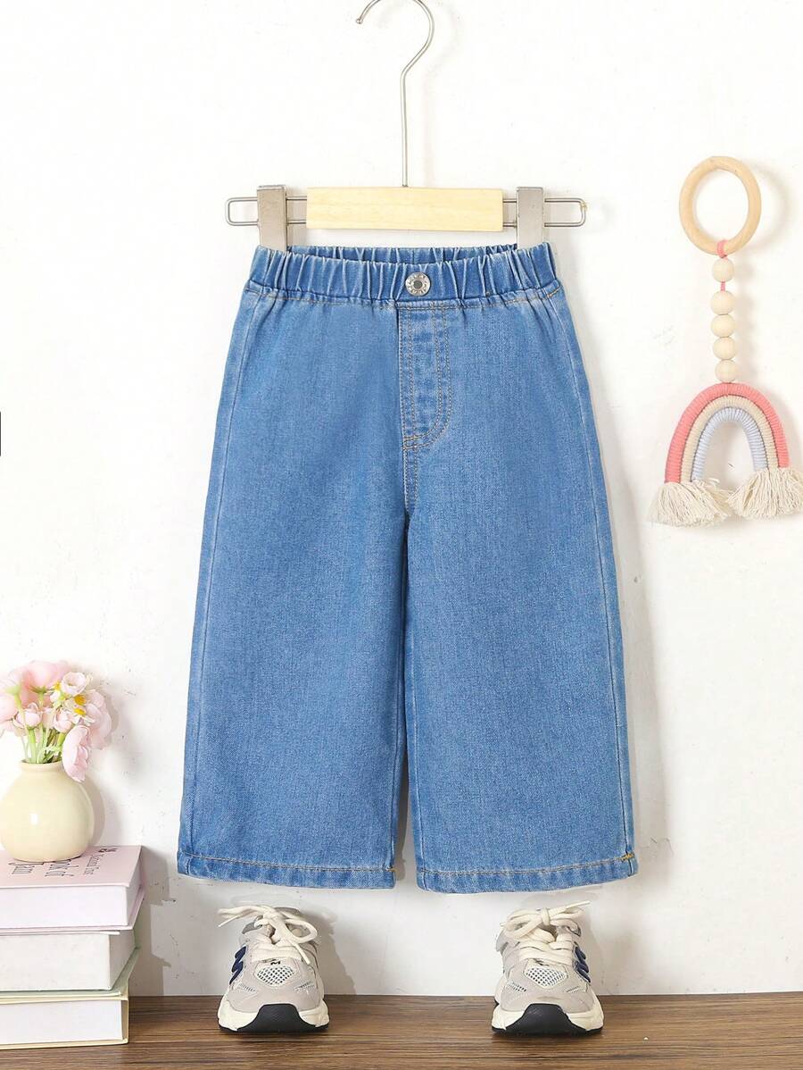 SHEIN Playful Pals 寶寶女孩寬鬆輕便休閒牛仔褲，適用於假期 - 中等水洗藍 - 查看 1