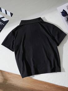 SHEIN 1 pieza de polo casual y de moda con hombro caído y diseño de bloques de color para niños jóvenes, adecuado para uso diario y vacaciones de verano