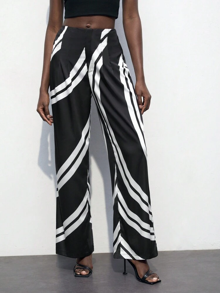 SHEIN Maija Women Black & White Graphic Print Straight Leg Casual Pants