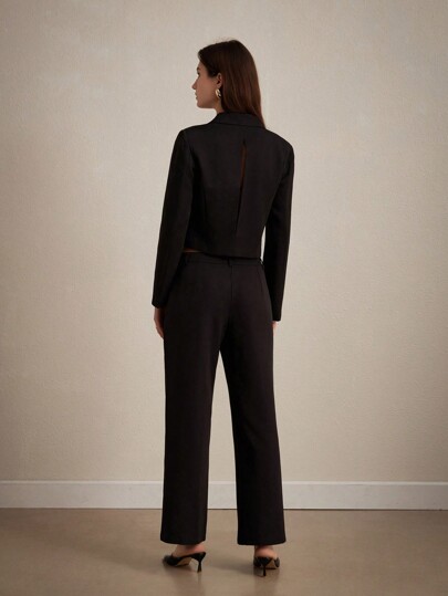 Aveloria Modichic Clean-Colored Back-Slit Suit Set