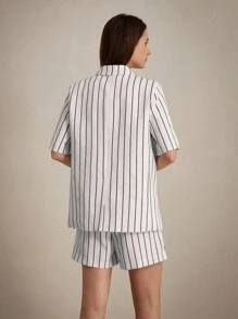 Aveloria Modichic 經典條紋正式工作短袖套裝短褲組，典雅造型