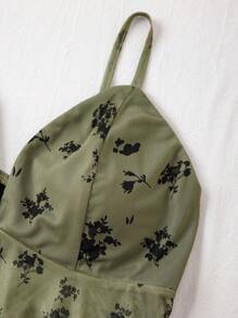 SHEIN VCAY Vacation Style Floral Print Asymmetrical Hem Cami Top - Army Green - View 4
