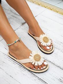Women's Fashion White Floral Summer Shoes, Woven-Style Grass-Imitation Ladies' Flat Sandals, Casual Beach Slippers With Straw-Like Bottom And Flip-Flop Design - Beige - View 2