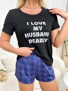 Conjunto de ropa de hogar para mujer con camiseta de manga corta impresa con eslogan y shorts de cuadros