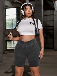 SHEIN EZwear Plus-Size Black Yoga Denim Shorts, Casual Skinny Elastic Cross-Waist Design - Black - View 3