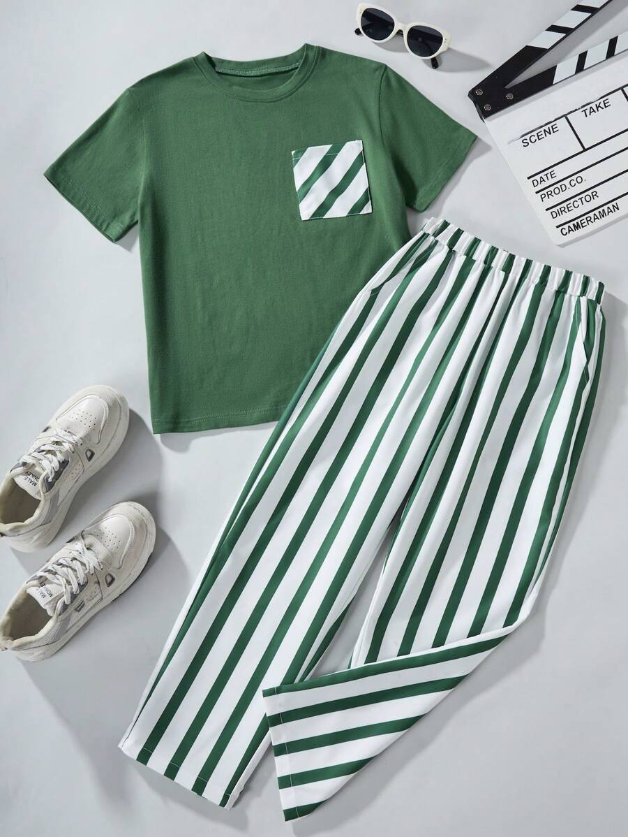 SHEIN 前半披衣綠色條紋口袋拼接短袖T恤和條紋褲休閒套裝，適合十幾歲男孩 - 橄欖綠 - 查看 1