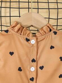 年轻女孩夏季流行心形印花蝴蝶结不对称下摆上衣和长裤两件套户外休闲装