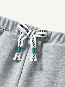 Cozy Pixies Quần short bé trai in chữ và thắt lưng trang trí tương phản - Màu Xám nhạt - Xem 5