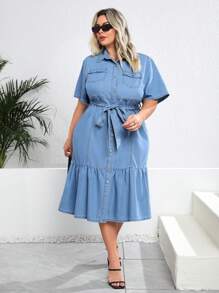SHEIN CURVE+ Robe en jean grande taille décontractée et à la mode avec ceinture, bleu