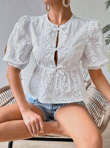 Breezaya 中空提花綁帶襯衫，泡泡袖設計 - 白色 - 查看 4