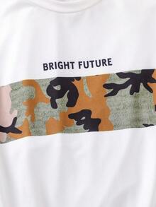 青少年男孩夏季迷彩印花圓領短袖休閒T卹，帶字印花 - 彩色 - 查看 4