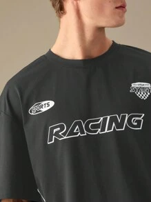 SWAVVY 寬鬆版型男款休閒針織T卹，印有字母圖案 - 深灰色 - 查看 2