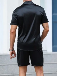 Manfinity Homme Men's Solid Color Button-Down Short Sleeve Shirt And Pocketed Shorts Summer Casual Outfit - Black - View 2