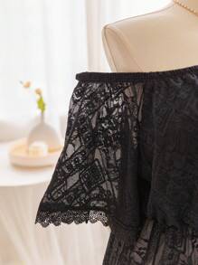 Soleia Top de línea A con textura de encaje negro para mujer de talla grande con tela semitransparente de hombros descubiertos y cintura ajustada con dobladillo de encaje, estilo de vacaciones