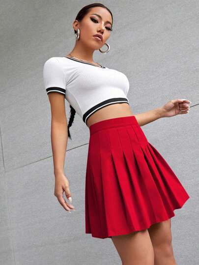 Lunelith SHEIN Lunessa Women's Fashion Solid Color Pleated Mini Skirt For New Year Clothes