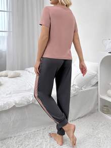 Color Block Slogan Print Short Sleeve And Long Pants Pyjamas Set - Multicolor - View 2