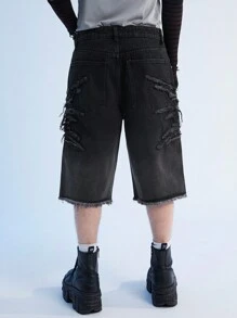 Manfinity Denimwave Y2K Vintage Streetwear 男式黑色不对称牛仔拼布短裤 JORTS - 黑色 - 查看 2