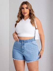 SHEIN Essnce Plus Size Women's Frayed Edge Casual Denim Shorts With Pockets
